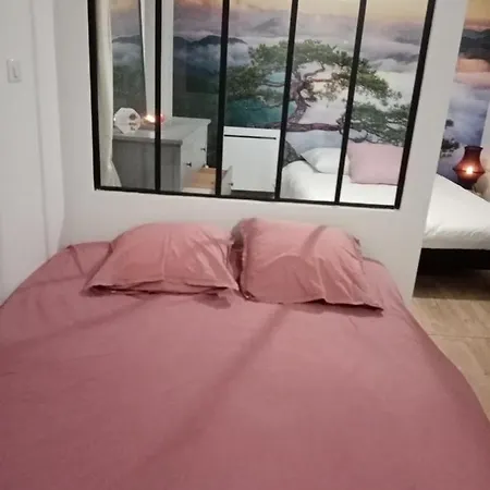 Maison De Bourg Dans Un Quartier Medieval, Avec Cafe Et The Offert *